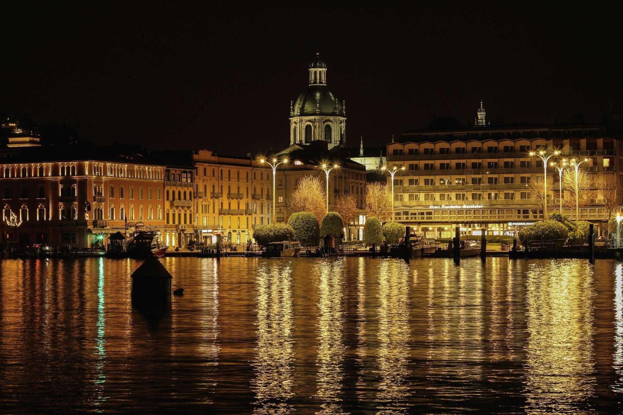 Romantic White Apartment - 5 Minutes From The Lake Como Exterior foto